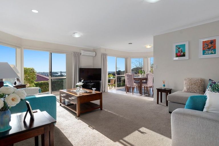 Photo of property in 27 Oteki Park Drive, Welcome Bay, Tauranga, 3112