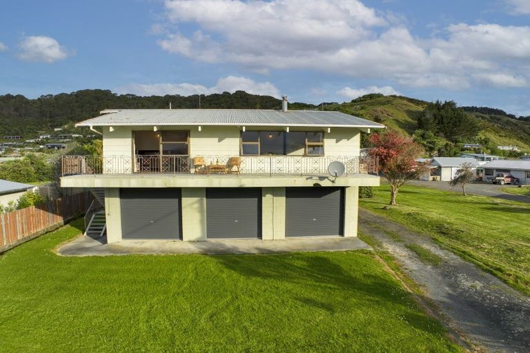 Photo of property in 77 Fortescue Street, Mahia, 4198