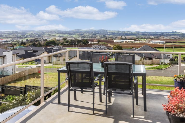 Photo of property in 6 Tremen Place, Pukekohe, 2120