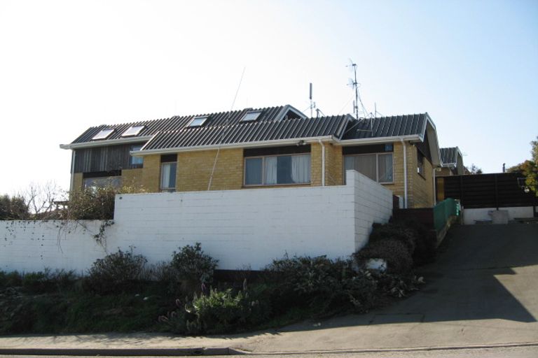 Photo of property in 2/5 Victoria Park Road, Cashmere, Christchurch, 8022