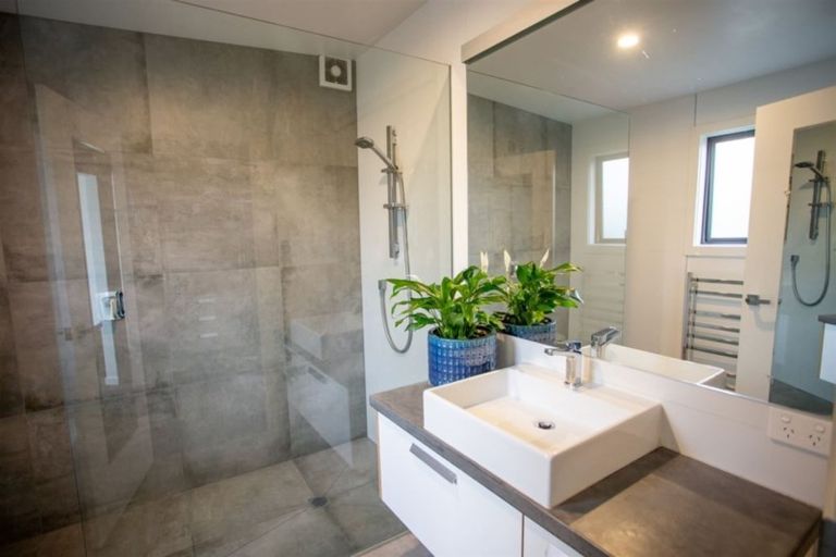 Photo of property in 32 Niger Street, Wanaka, 9305