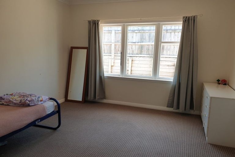 Photo of property in 24 Tremewan Street, Tawa, Wellington, 5028