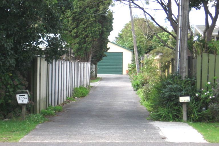 Photo of property in 2/215 Swanson Road, Henderson, Auckland, 0610