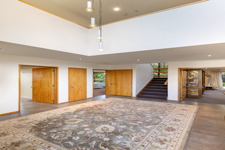 Photo of property in 5b Regency Crescent, Redwood, Christchurch, 8051