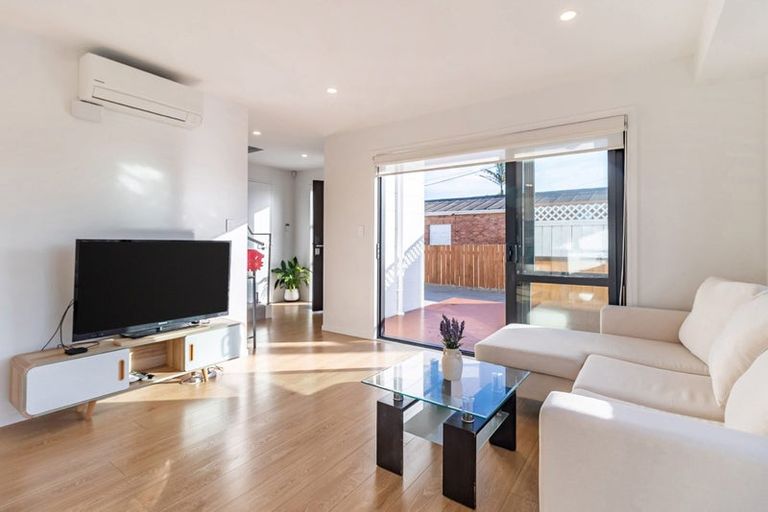 Photo of property in 145 Astley Avenue, New Lynn, Auckland, 0600