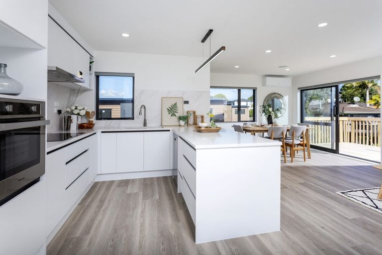 Photo of property in 10a Mescal Street, Massey, Auckland, 0614