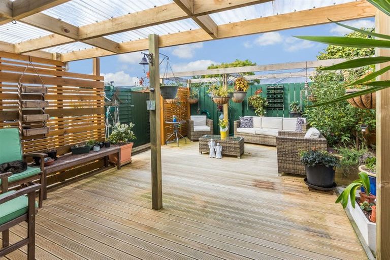 Photo of property in 63 The Drive, Tawa, Wellington, 5028