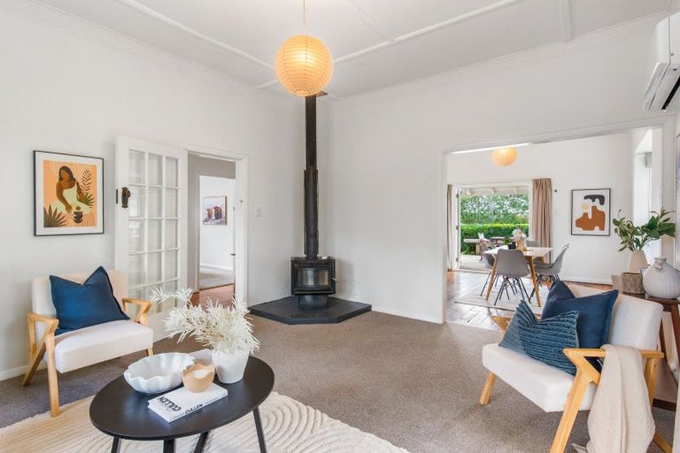 Photo of property in 435 Tararua Road, Levin, 5571