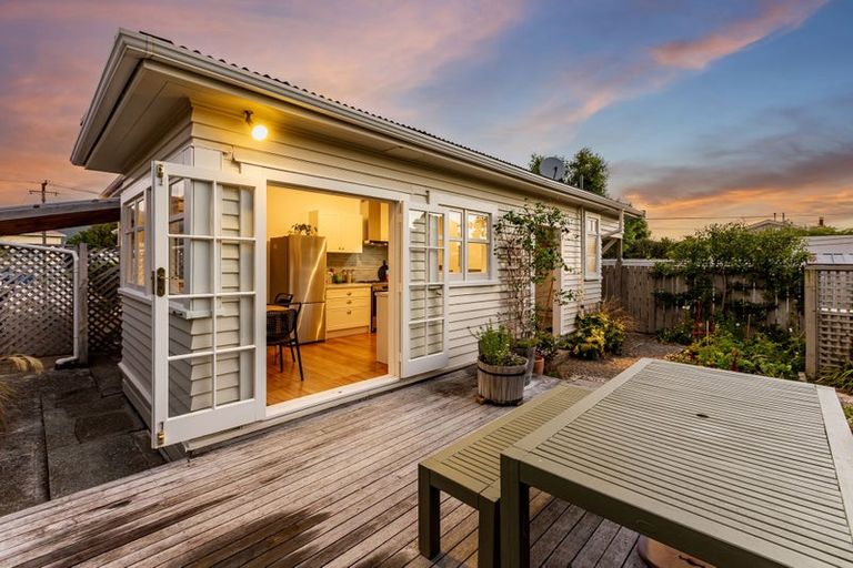 Photo of property in 17 Fitzherbert Street, Alicetown, Lower Hutt, 5010