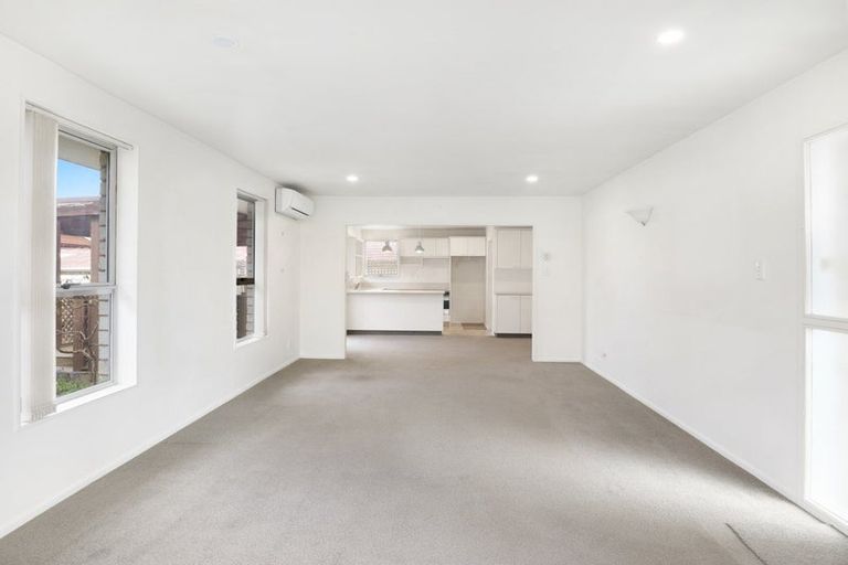 Photo of property in 2/11a Murmont Street, Bishopdale, Christchurch, 8053