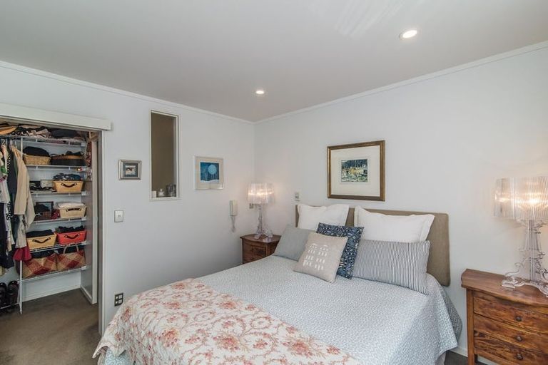 Photo of property in Fernhill Flats, 3/324 The Terrace, Te Aro, Wellington, 6011