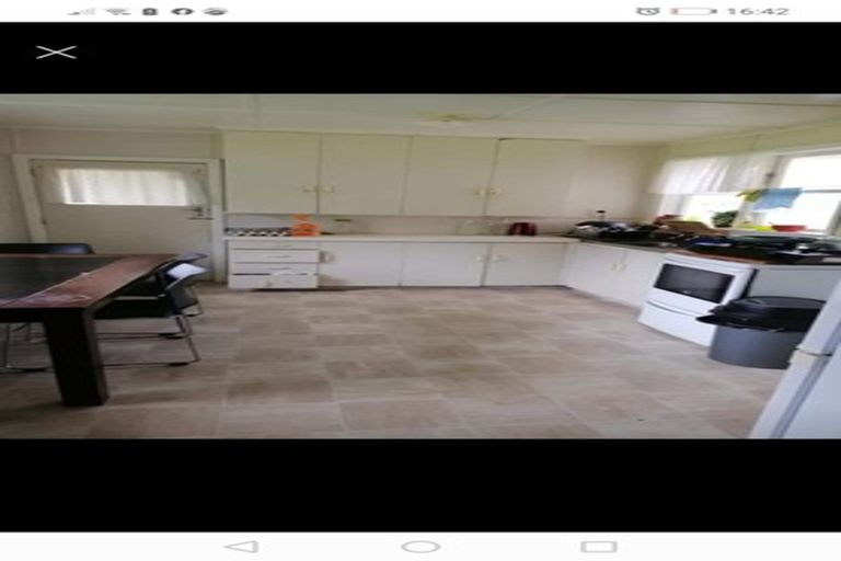 Photo of property in 3/24 Pomaria Road, Henderson, Auckland, 0610