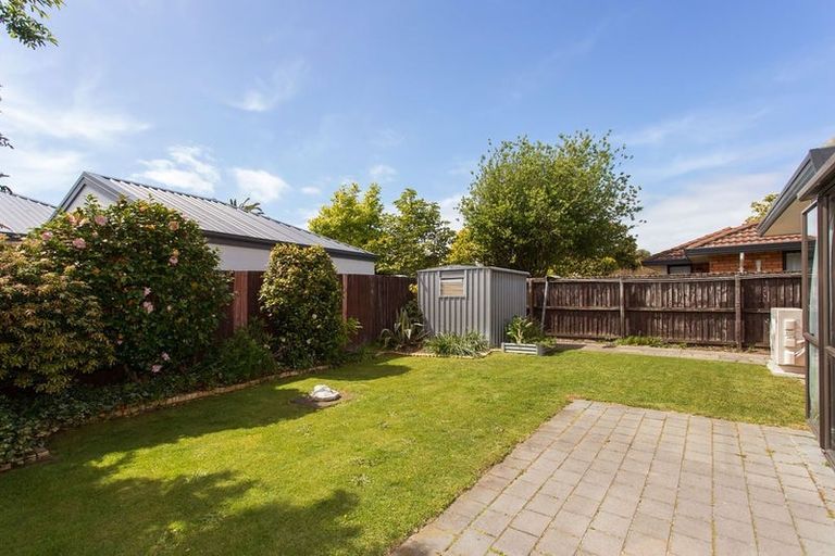 Photo of property in 2/42 Briarmont Street, Avondale, Christchurch, 8061