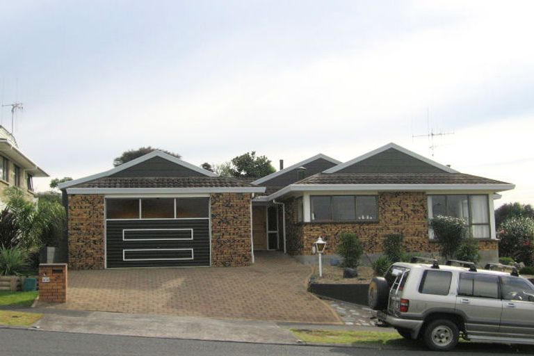 Photo of property in 23 Madill Road, St Andrews, Hamilton, 3200