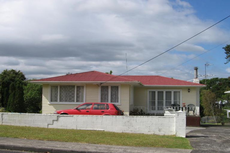 Photo of property in 2/13 Palmer Avenue, Glen Eden, Auckland, 0602