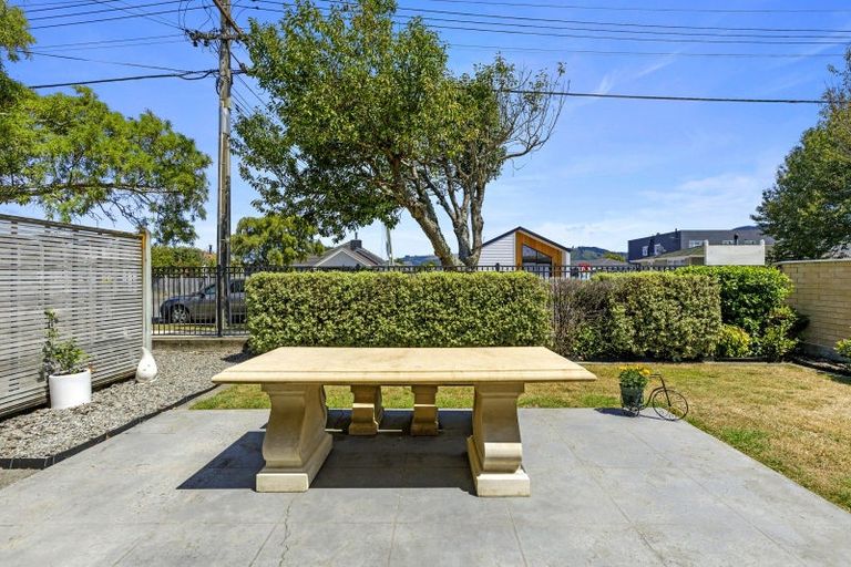 Photo of property in 27 Fraser Crescent, Elderslea, Upper Hutt, 5018