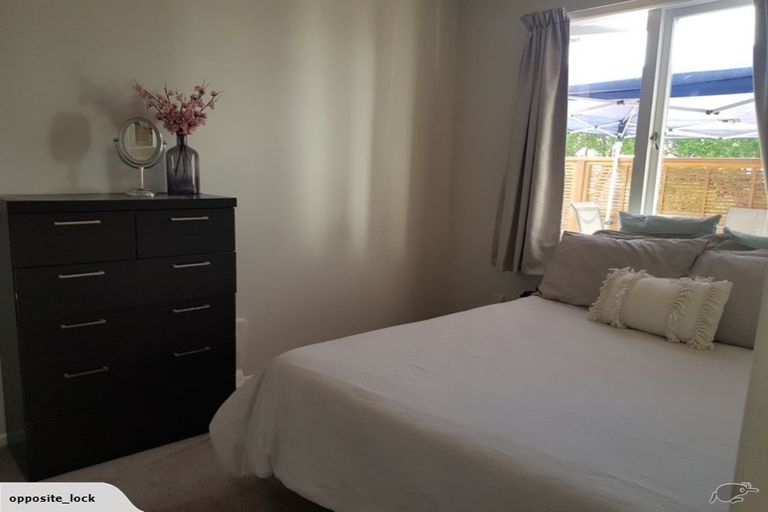 Photo of property in 37 Gilliam Street, New Lynn, Auckland, 0600