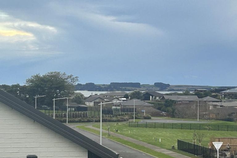 Photo of property in 4 Kuaka Rise, Omokoroa, 3114