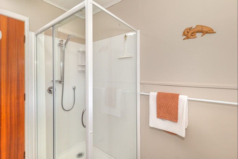 Photo of property in 47 Karaka Crescent, Levin, 5510