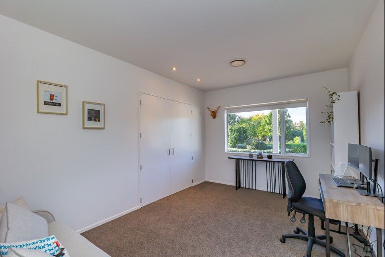 Photo of property in 342a Tararua Road, Levin, 5571