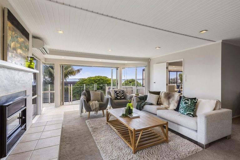 Photo of property in 1b Burford Place, Mellons Bay, Auckland, 2014