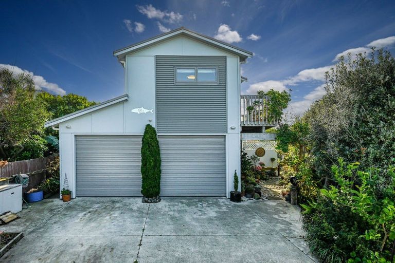 Photo of property in 96 Harper Road, Waimarama, Havelock North, 4294