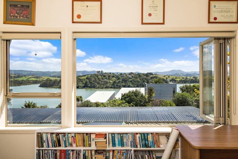 Photo of property in 5 Kanuka Road, Sandspit, Warkworth, 0982