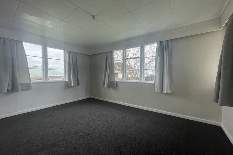 Photo of property in 10 Igloo Place, Red Hill, Papakura, 2110