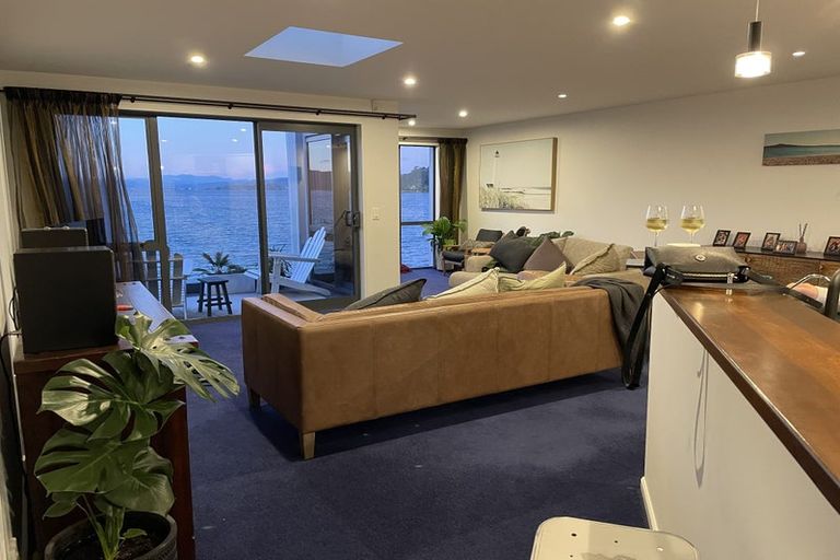 Photo of property in 1/148 Evans Bay Parade, Roseneath, Wellington, 6021