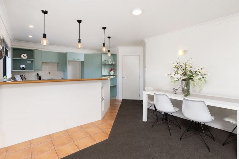 Photo of property in 6b Queen Road, Bellevue, Tauranga, 3110