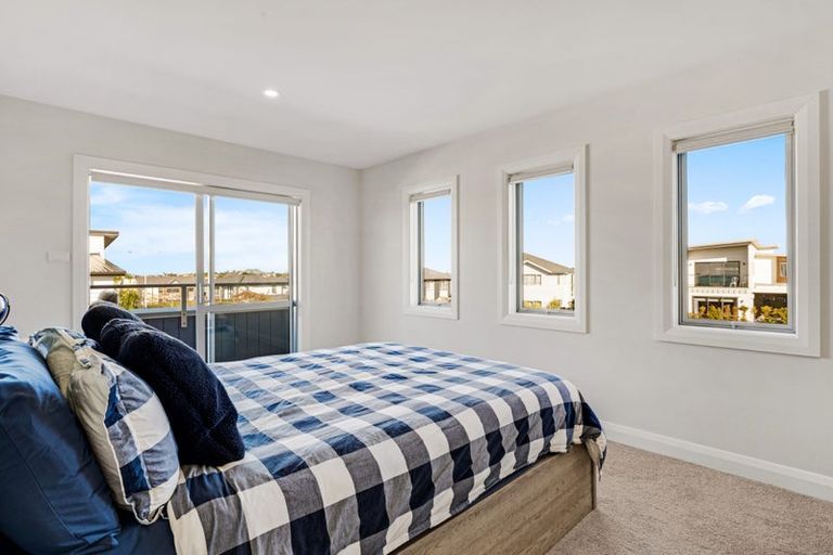 Photo of property in 33 Te Oneroa Way, Long Bay, Auckland, 0630