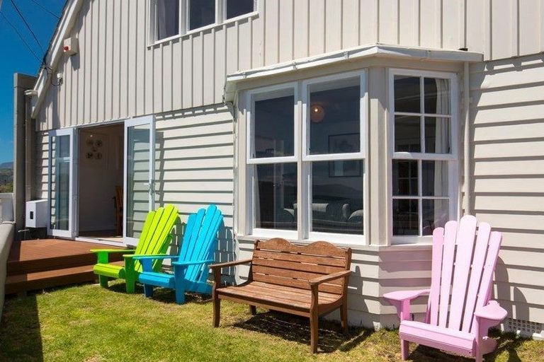 Photo of property in 35a Marine Parade, Seatoun, Wellington, 6022