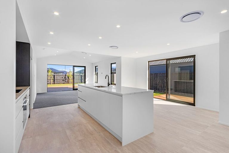 Photo of property in 5 Ligget Place, Woodend, 7610