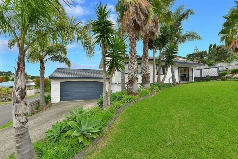Photo of property in 1/6 Knott Road, Stanmore Bay, Whangaparaoa, 0932