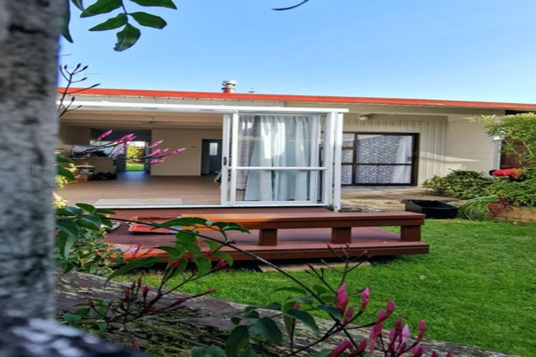 Photo of property in 2/39 Rathgar Road, Henderson, Auckland, 0610