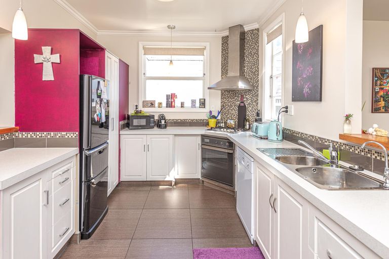 Photo of property in 72 Niblett Street, Whanganui, 4500