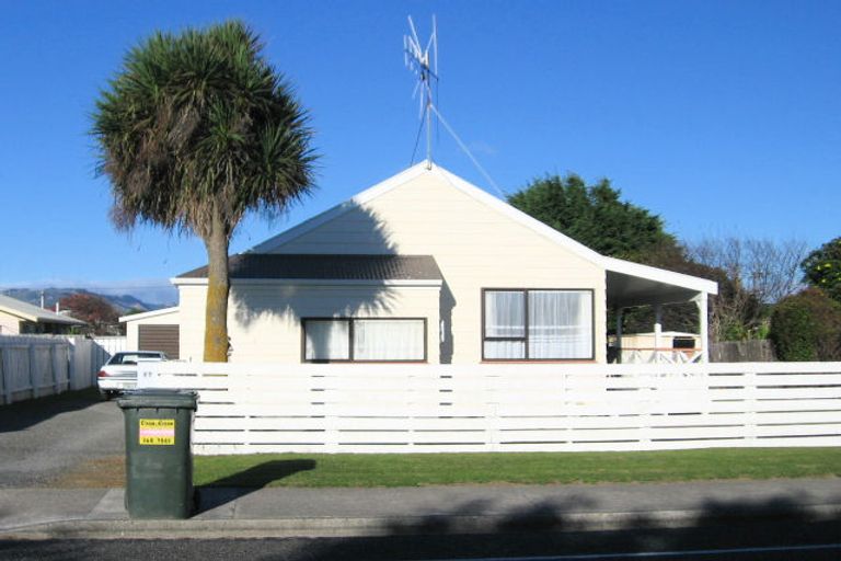 Photo of property in 87 Rangiuru Road, Otaki Beach, Otaki, 5512
