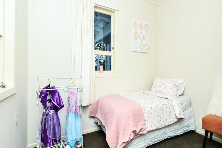 Photo of property in 9 Bettina Road, Fairfield, Hamilton, 3214