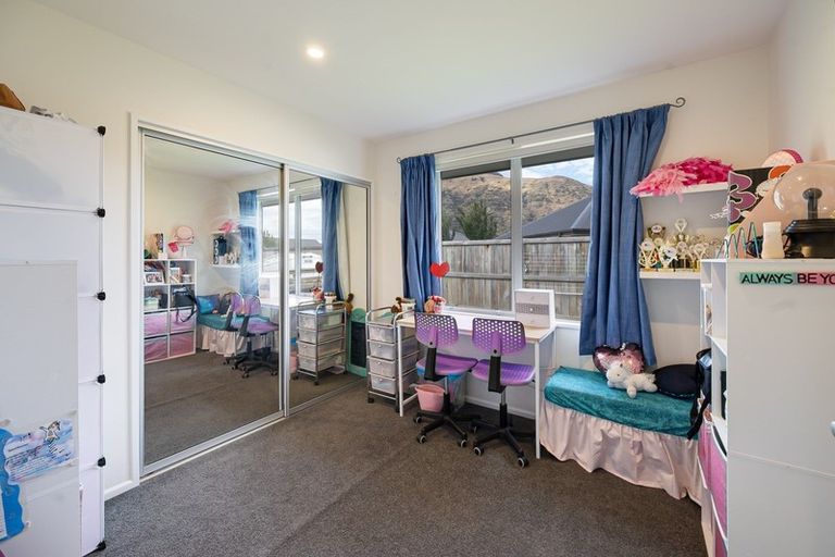 Photo of property in 16 Oxfordshire Avenue, Lower Shotover, Queenstown, 9304