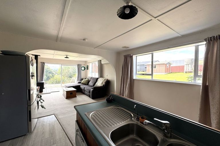 Photo of property in 9 Cargill Street, Owaka, 9535