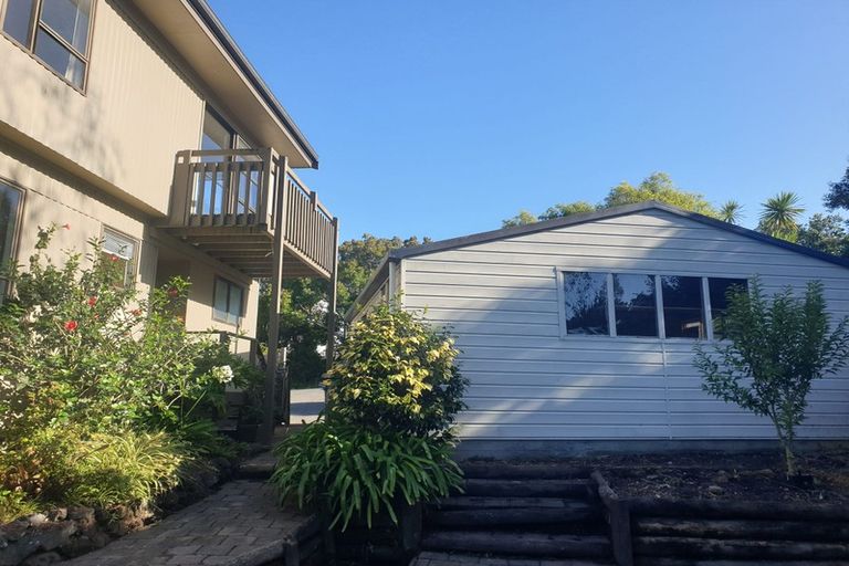 Photo of property in 38 Tree View Avenue, Glenfield, Auckland, 0629