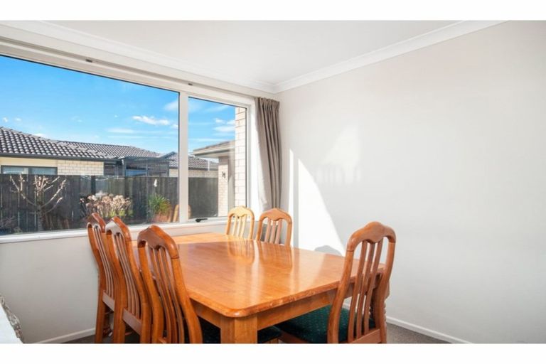 Photo of property in 19 Magnolia Drive, Waiuku, 2123