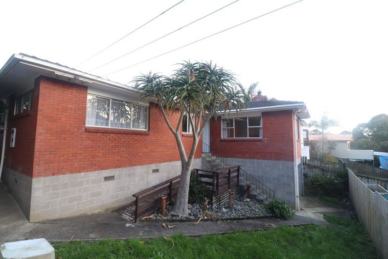 Photo of property in 239 Beach Haven Road, Birkdale, Auckland, 0626