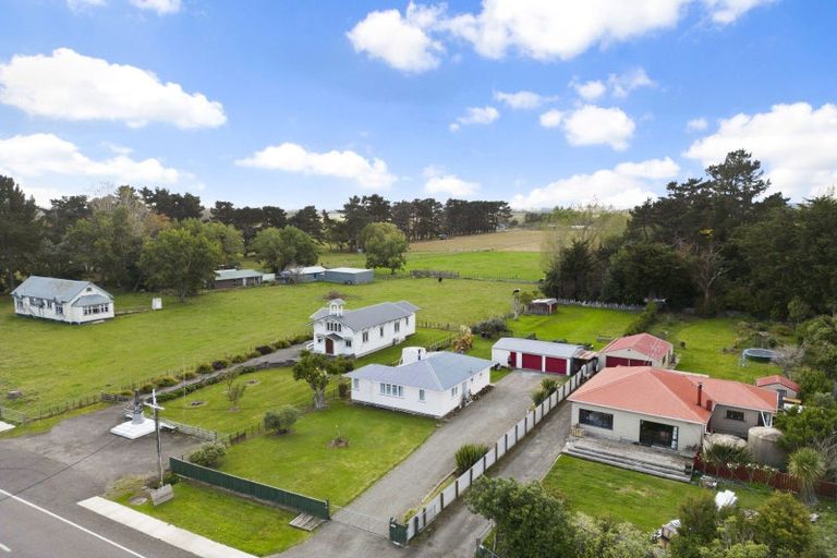 Photo of property in 399 Colyton Road, Colyton, Feilding, 4775