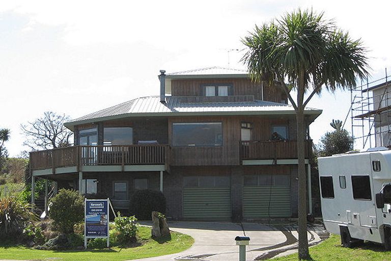 Photo of property in 28 Rangitukehu Street, Ohope, 3121