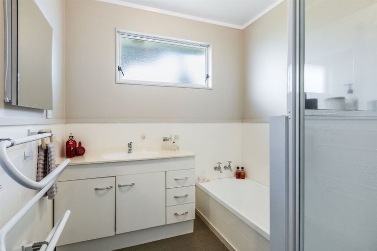 Photo of property in 63 The Drive, Tawa, Wellington, 5028