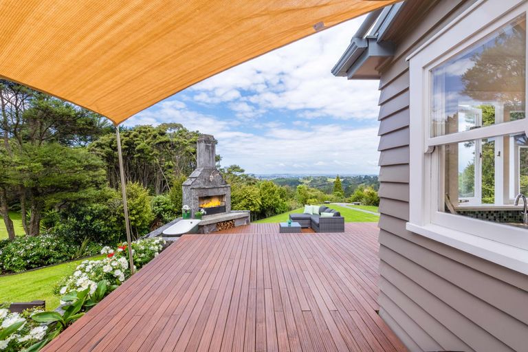Photo of property in 33 Sunnyvale Road, Swanson, Auckland, 0614