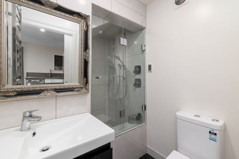 Photo of property in 2 Cannon Hill Crescent, Mount Pleasant, Christchurch, 8081