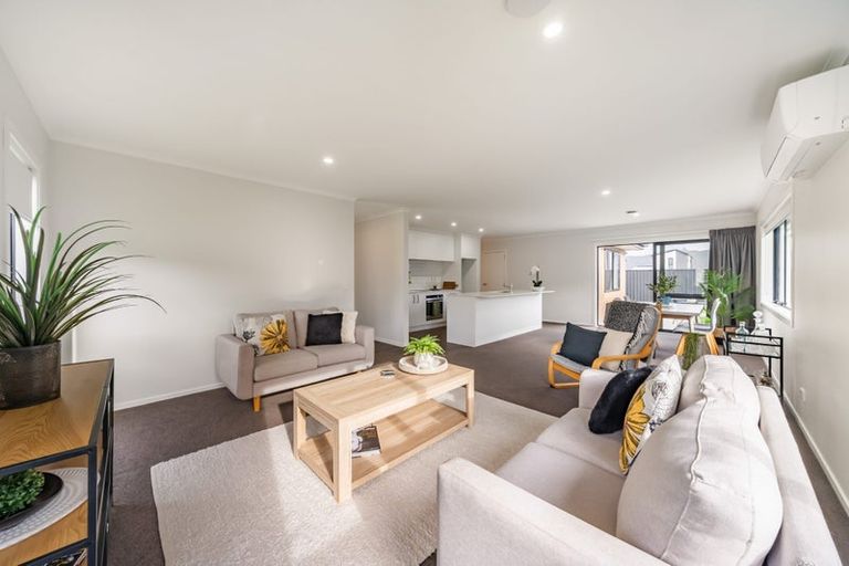 Photo of property in 34 Castletown Street, Wallaceville, Upper Hutt, 5018