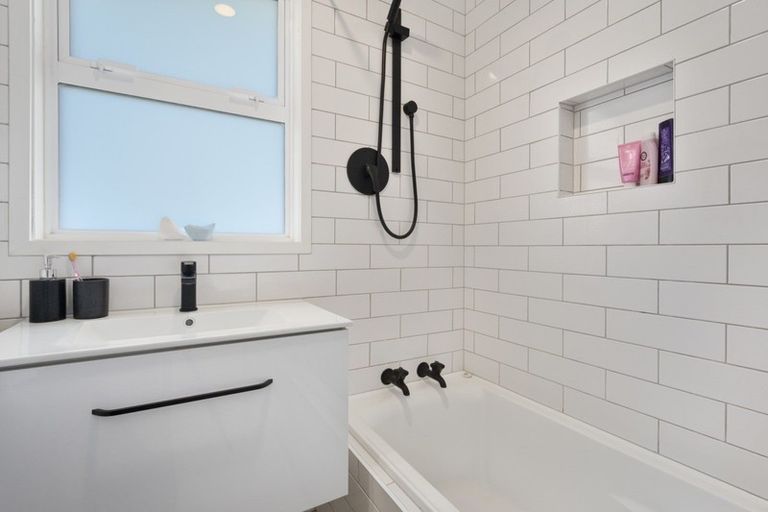 Photo of property in 20 Donovan Street, Te Puke, 3119